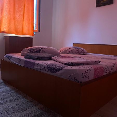 Quiet Garden 1St Floor Βίλα Βουκουρέστι Εξωτερικό φωτογραφία